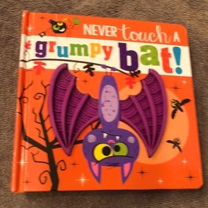 Halloween themed storybook: Never touch a grumpy Bat